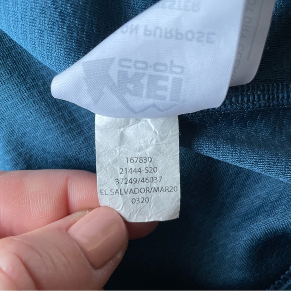 REI Long Sleeve Shirt Sun Protect Girls Large 14/16 Blue Top Active Hiking UPF - Picture 6 of 9